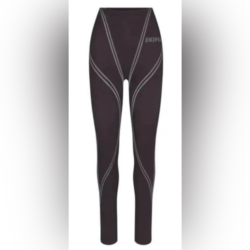 Skims NWT First Layer Leggings with White Stitching Sz XXS-S